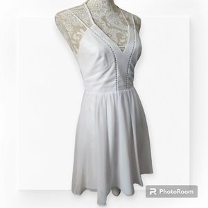 BCBGeneration White Chiffon Party Dress size 6